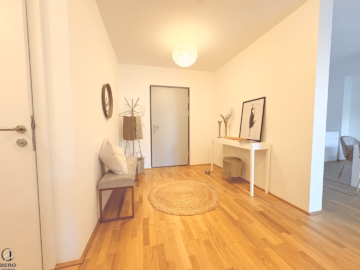 Vorzimmer - Traumhafte 3 Zimmerwohnung mit exklusivem Garten im Herzen von Deutsch-Wagram